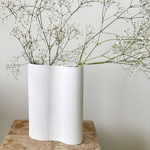 Ribbed Infinity Vase